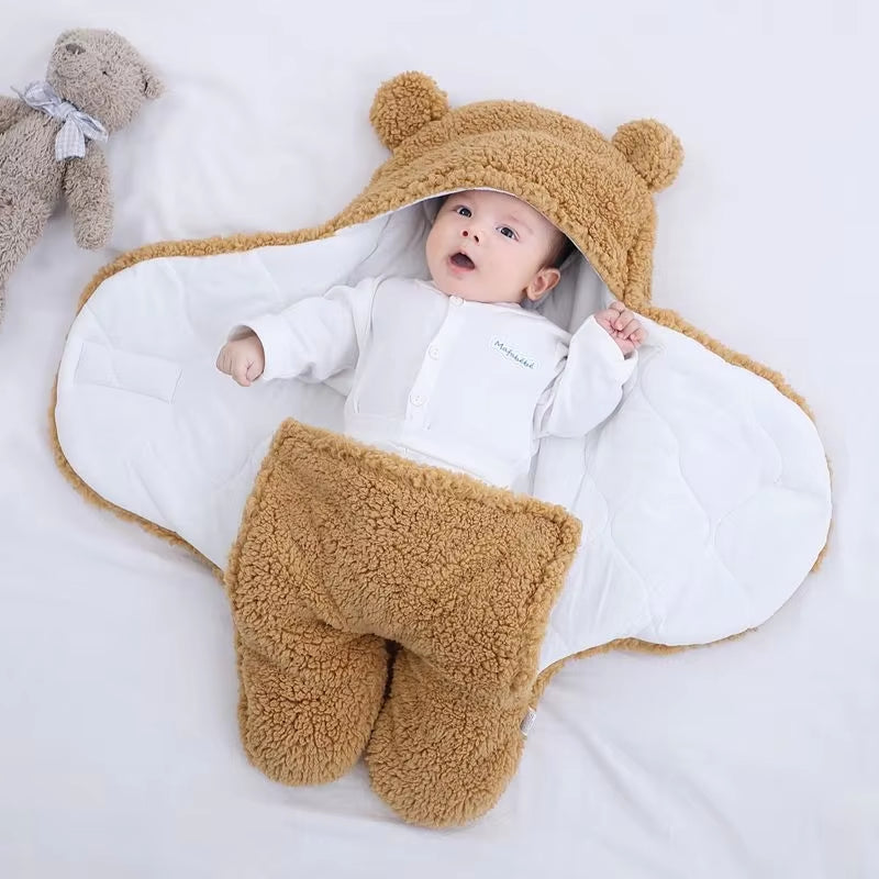 Winter Newborn Male and Female Babies Sleep in Coral Plush Embracing Clothes 3M-6M